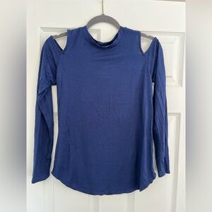 Alya cold shoulder long sleeve - NWT